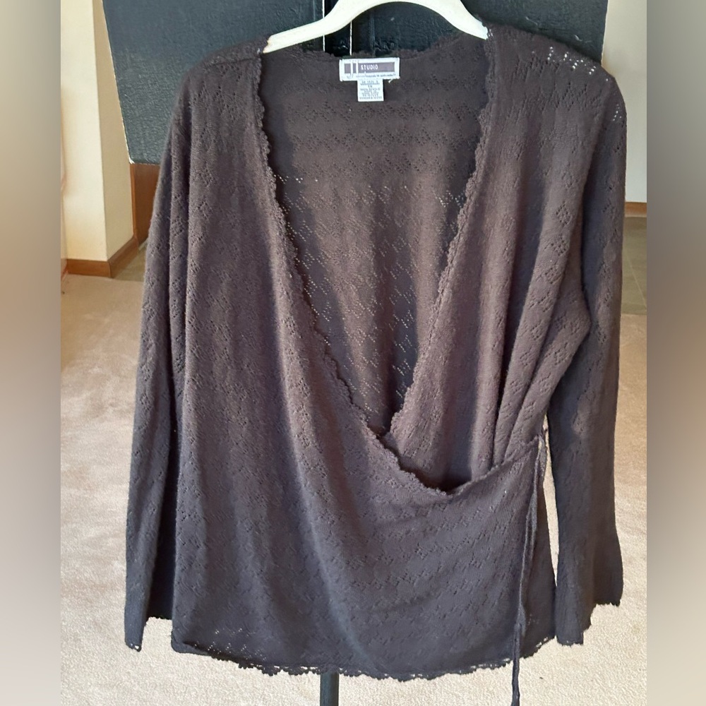 Black crossover top